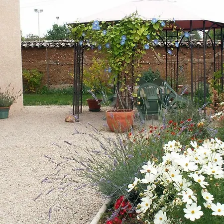 Le Clos Carre *